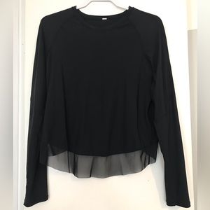 Lululemon Flowy Longsleeve Top | Women’s Size 6 (small)
